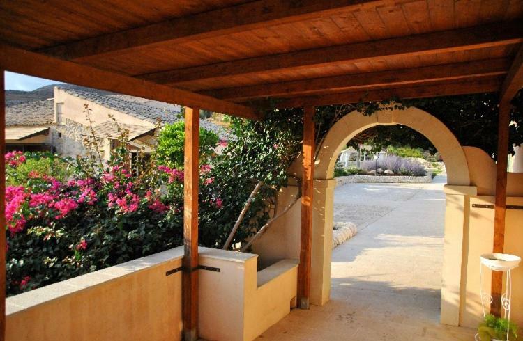 Antica Masseria La Fiumara Bed & Breakfast Noto Exterior foto